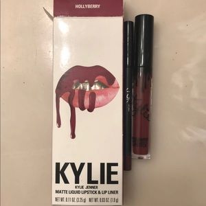 Kylie Lip Kit - Hollyberry Matte Velvet